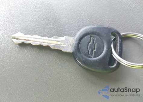 2011 Chevrolet Traverse Ls z USA, uszkodzony, nr VIN 1GNKVFED9BJ176087